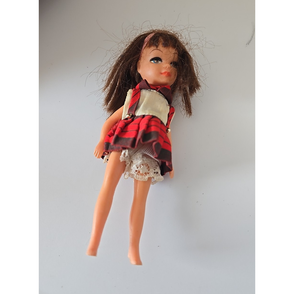 Vtg 60s Mattel‎ Tutti Red Plaid Dress Dark Hair Sleepy Blue Eyes Fashion Doll